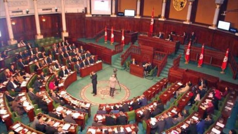   البرلمان التونسي يوافق على تعديل وزاري