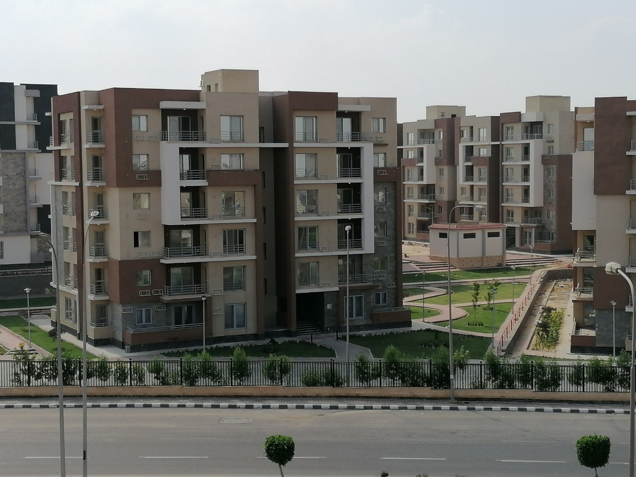   وزير الإسكان: الانتهاء من تنفيذ ٥٩٧٦وحدة سكنية بمشروع دار مصر وJANNA بمدينة العبور