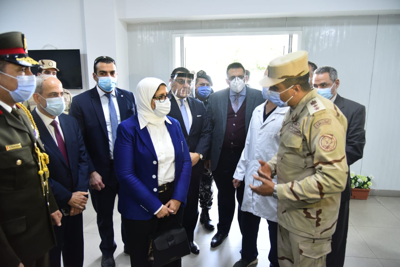   وزيرة الصحة تزور المركز الطبى المصرى ببيروت وتتفقد أقسامه المختلفة